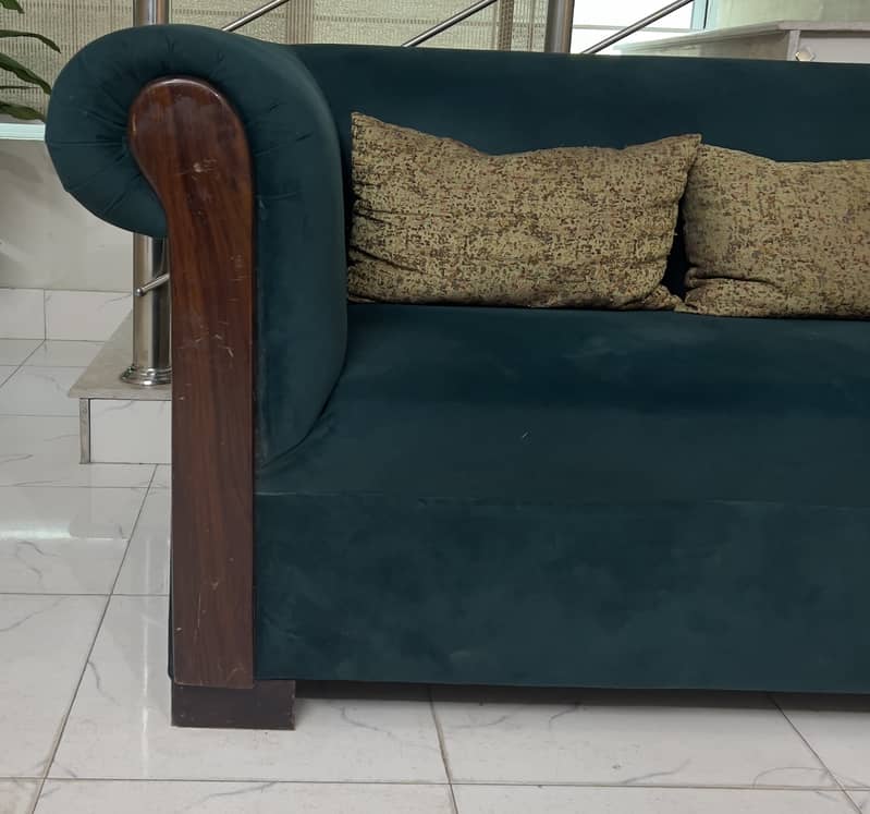 L shaped sofa set. 1