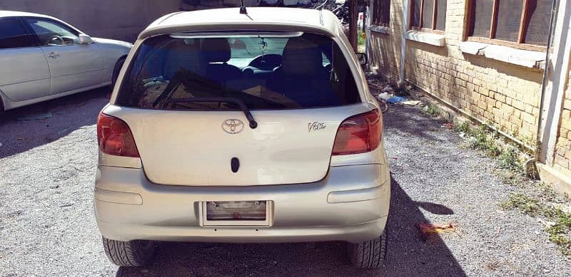 Toyota Vitz 2004 6