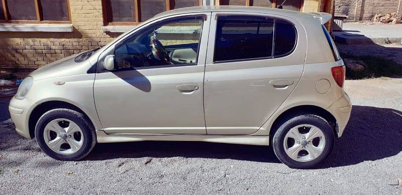 Toyota Vitz 2004 7