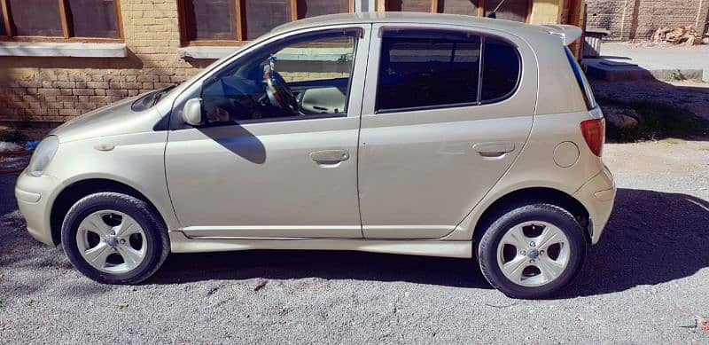 Toyota Vitz 2004 12