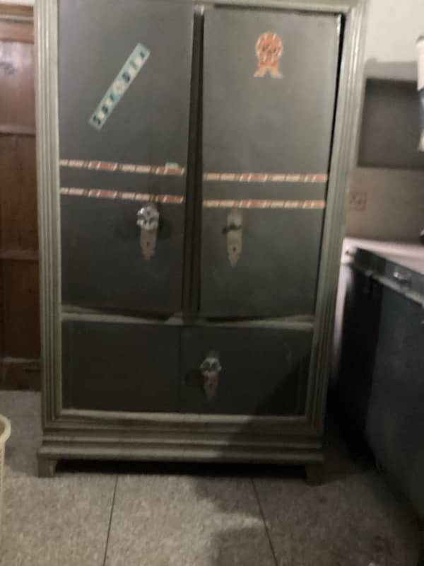 steel wardrobe 2