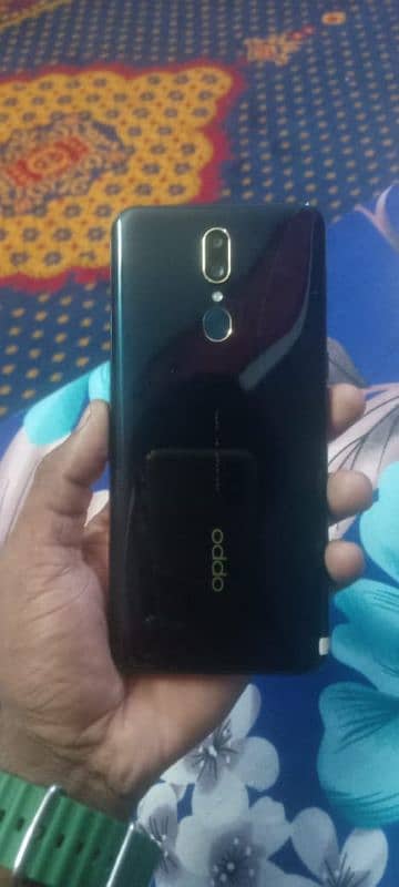 oppo f 11 10 by 10 all orgnaionl box and chrg sab han 03055443188 5