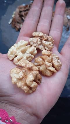 akhrot chilley hue(walnuts)