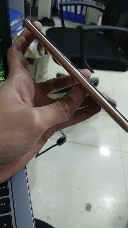 Huawei Y7 Gold n Leather Back 3gb Ram 64gb Space 3