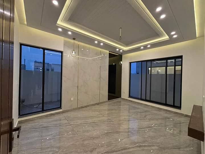 10 Marla Pair of Modern Tripple Story Modern Most Beautiful House For Sale Buch Executive Villas Multan 8