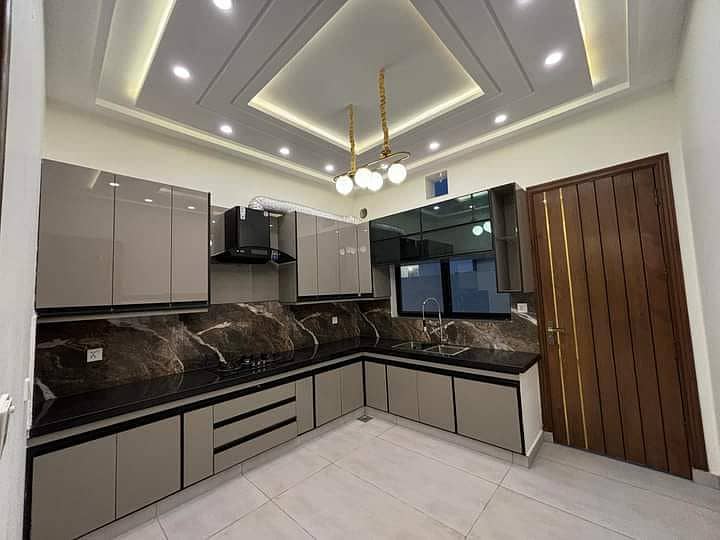 10 Marla Pair of Modern Tripple Story Modern Most Beautiful House For Sale Buch Executive Villas Multan 24