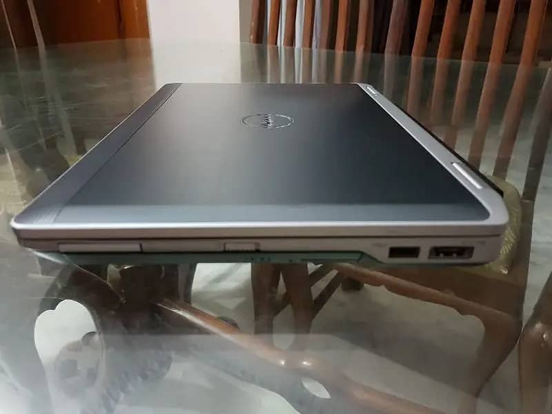 Dell Laptop 3