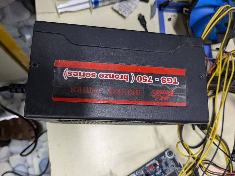 Thunder TGS 750W Power supply 0