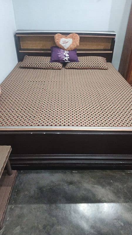 double bed with side daraz  2 almari 1