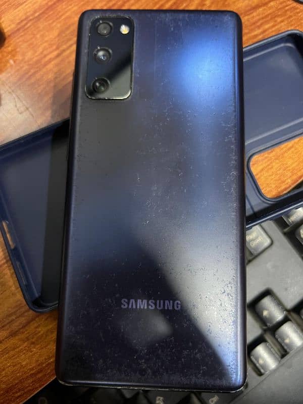 Samsung S20 fe 6gb 128gb (Exchange with laptop or mobile ) NoN PTA 1