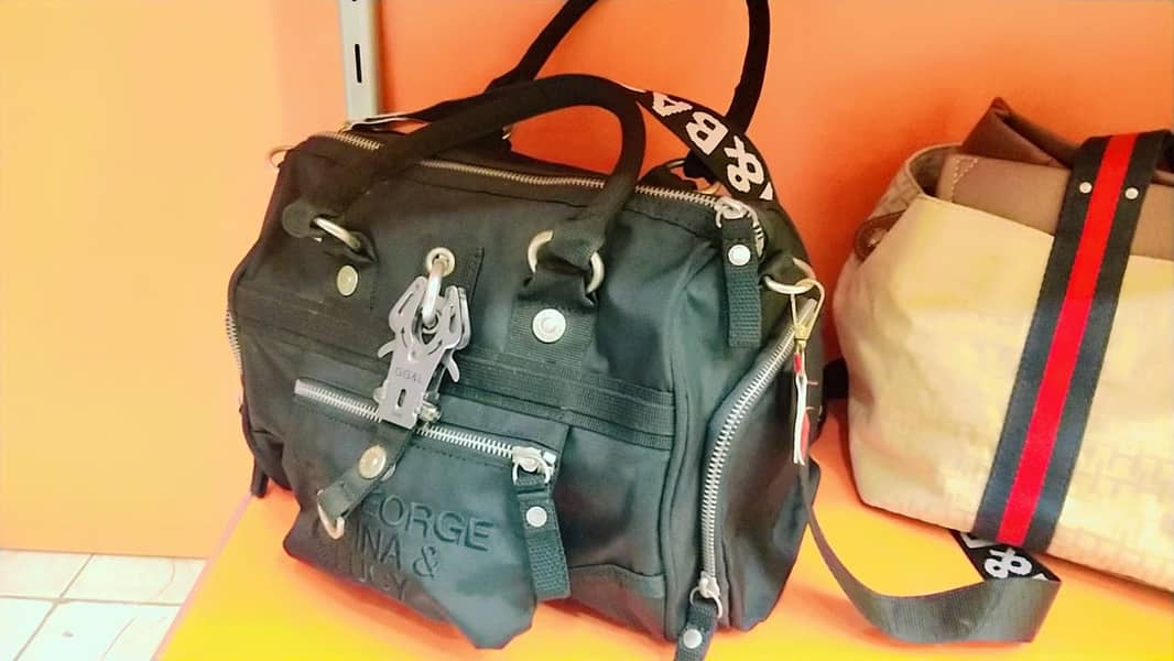 Branded Used Ladies Bags 100% Original Imported Tomy, Prada, Gucci etc 3