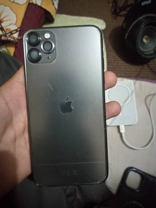 Iphone  11 pro max for sale price 110000 0