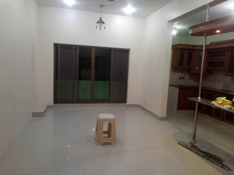 Urgent Sale At Ferozabad Road 4 Bedrooms Portion With Car Parking Inside 1st Floor Portion With DD 7