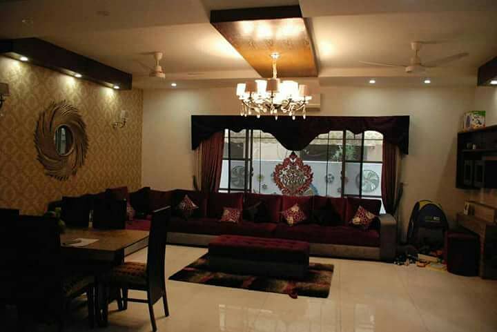 01 Kanal Slightly Used Well Maintained Like Brand New Modren Designe Bungalow For Sale In DHA Phase-4 Near To Park 3