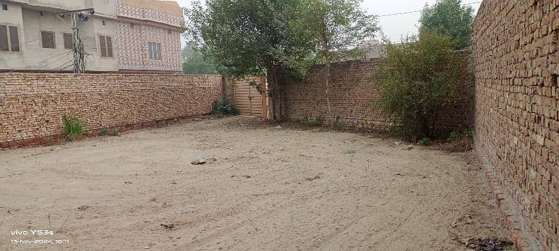 10 marla corner plot for sale on main Road Hussain abad. 5