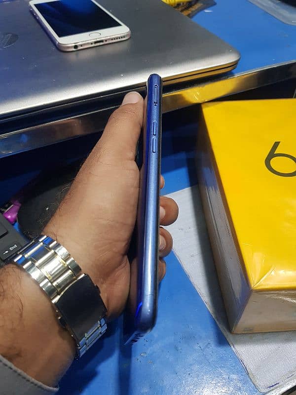 Realme 6 8/128 Gaming phone 2