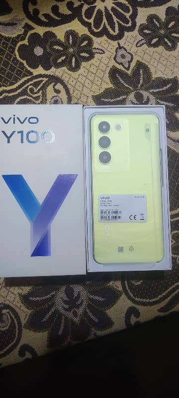 vivo Y100 0