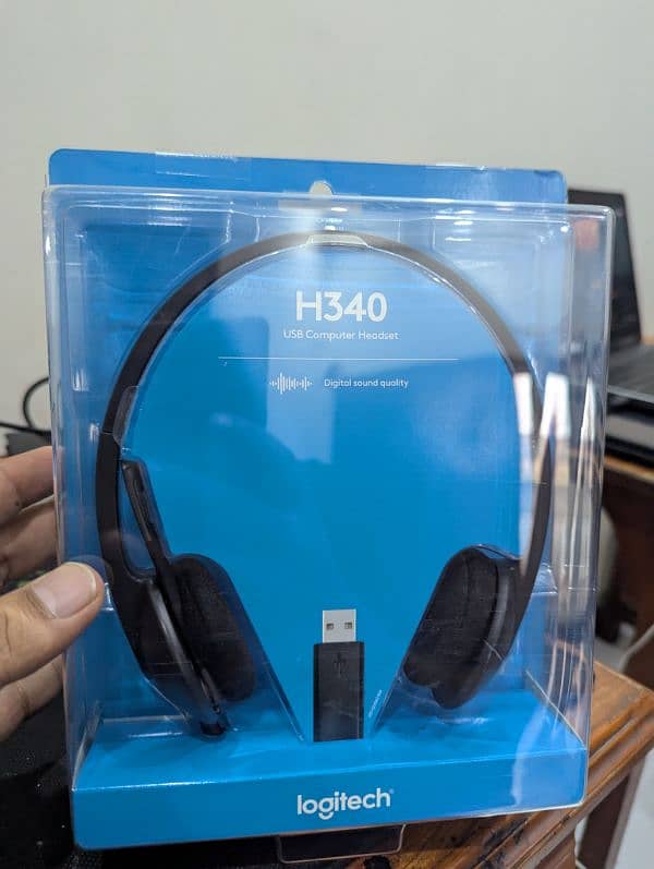 Logitech H340 headphones 0