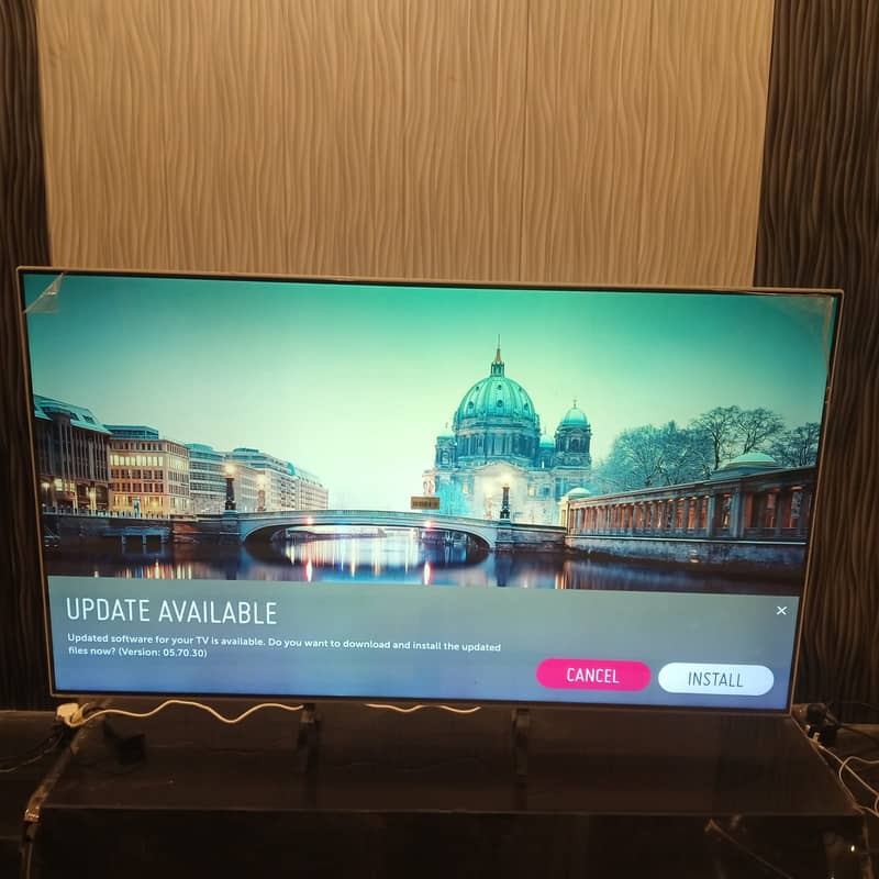 Original 65 Inch LG Smart LED TV on reasonable rate 4