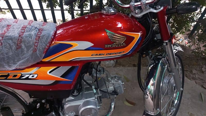 HONDA CD 70 Few Days Used Lahore Reg 0