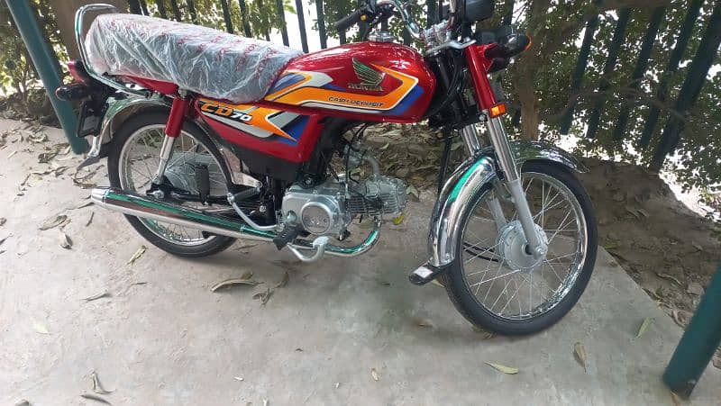 HONDA CD 70 Few Days Used Lahore Reg 1