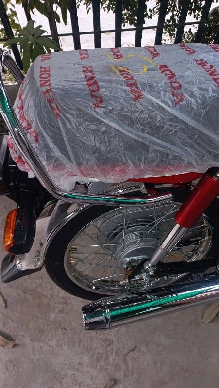 HONDA CD 70 Few Days Used Lahore Reg 3