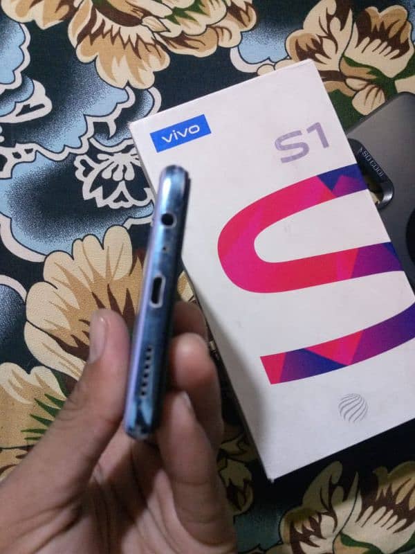 vivo s1 4/128 with box 0308692022 1