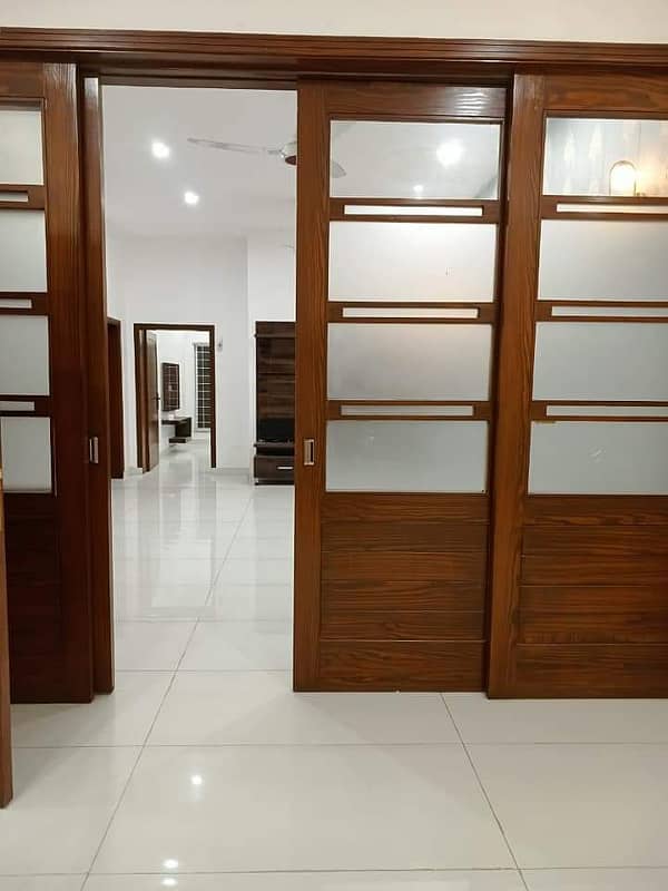 10 Marla House For Rent In Bahria Town Lahore. 19