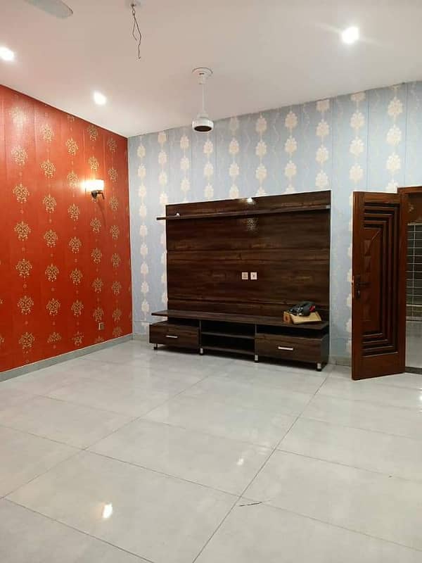 10 Marla House For Rent In Bahria Town Lahore. 20