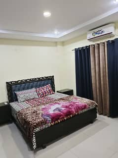 Par Day short time One BeD Room apartment Available for rent in Bahria town phase 4 and 6 empire Heights 2 Family apartment