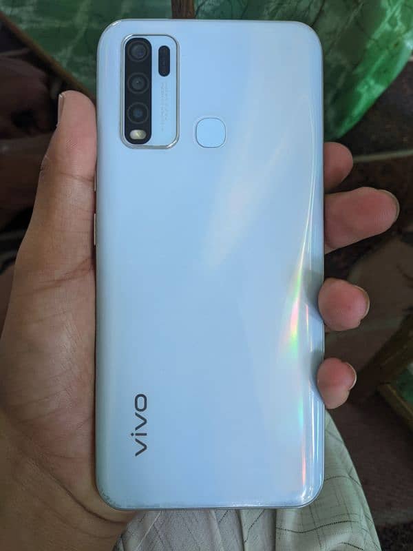 vivo y30 4 / 64 0