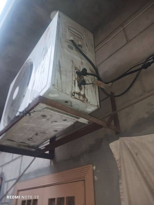 L. G 2 ton ac (non inverter) 2