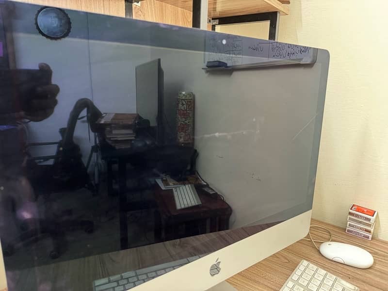 Apple iMac (Late 2015) Retina 4K Display, Core i7 0