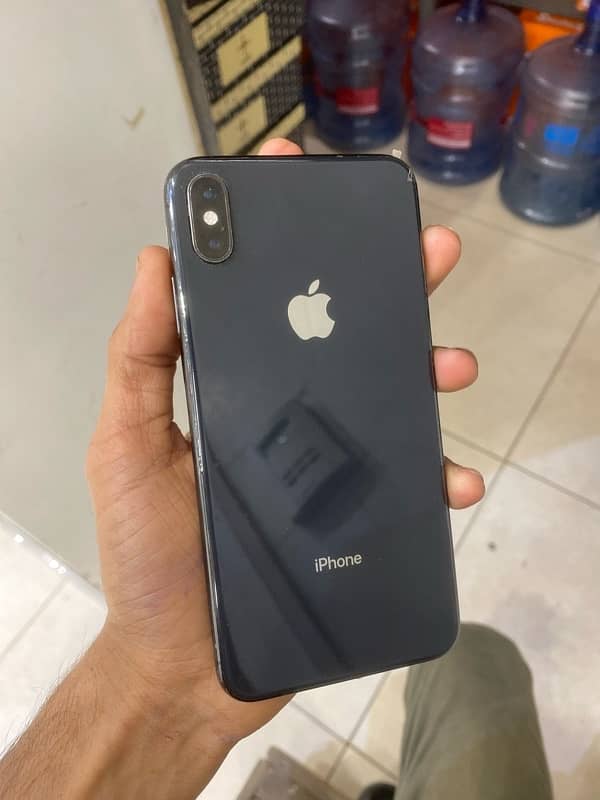 iPhone xsmax non  factory unlock 3