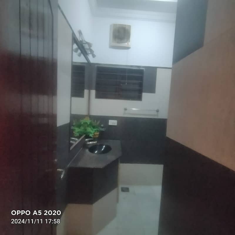 1 kanal 3 Bed Upper Portion Available For Rent In E-11/1 2