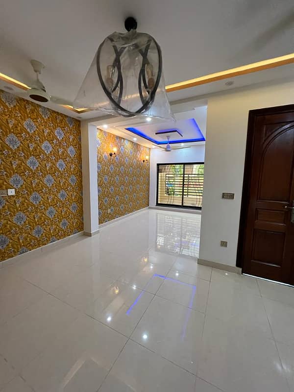 5 Marla Beautiful House Available For Sale In Low Budget 3