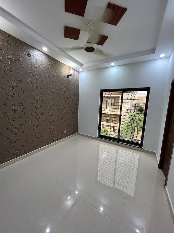 5 Marla Beautiful House Available For Sale In Low Budget 11