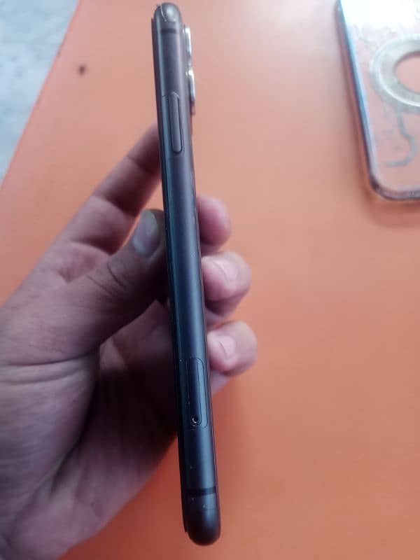 iPhone 11 for sale water pack battery service face  ID working 1