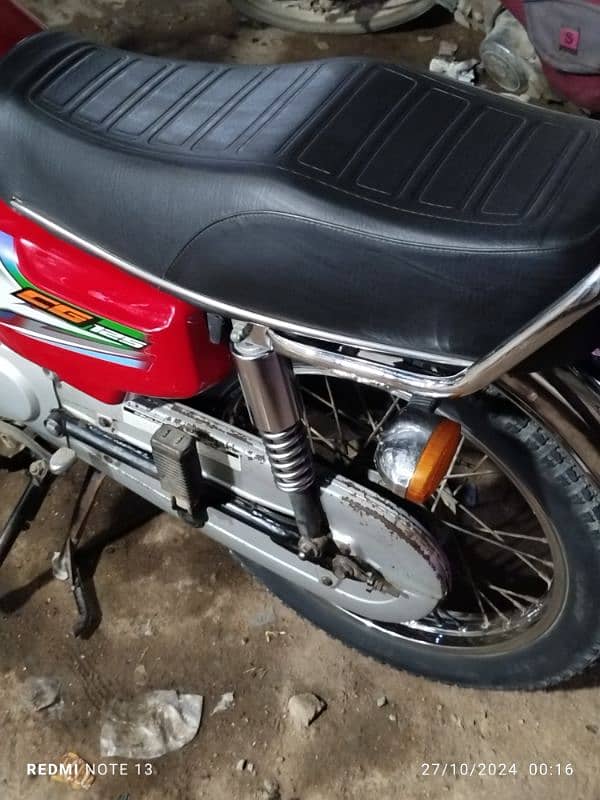 honda CG 125 model 23 ke July ki bike hai 6