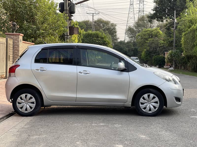 TOYOTA VITZ 2009 2010 2013 KARACHI REGISTRATION 12