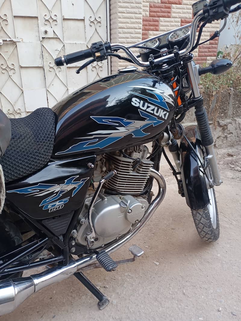 Suzuki GS 150 2011 4