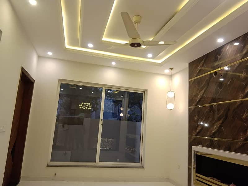 10 Marla Brand New House for Sale in Overseas B Block Bahria Town Lahore 36