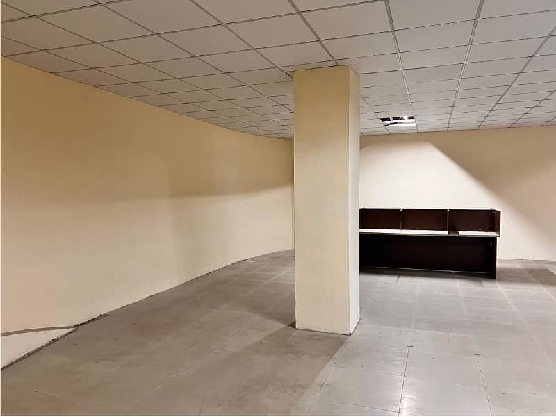 Area 1200 square Feet Brand New Corporation Office Available For Rent in Main Boulevard Road Gulberg 3 Lahore 5