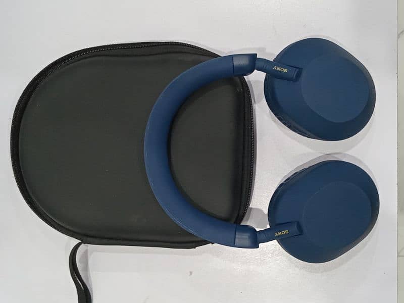 SONY xm5 clone headphone. 6