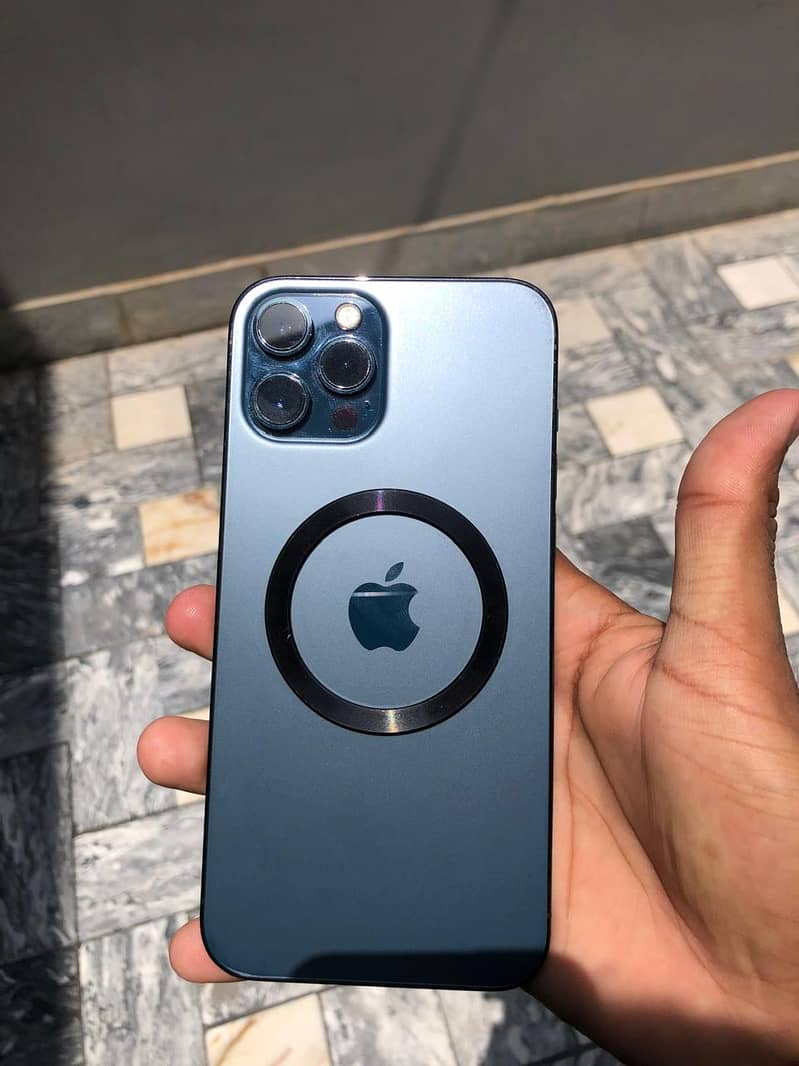 I phone 12 pro mix 8