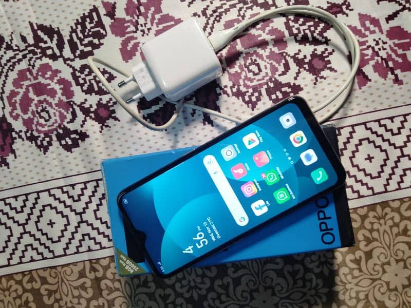 oppo f11 8Gb ram 256Gb with box charger 10 by 9.5 condition 4