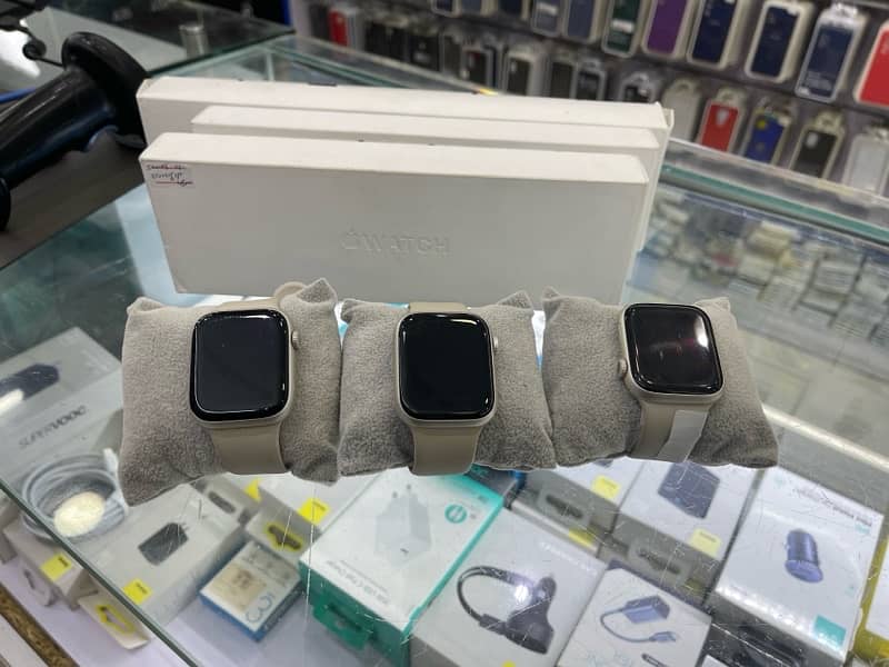 Apple Watch Series 8    complete box 0