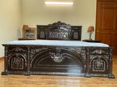 Solid Wood King Size Bedset with Matching Side Tables & Dresser