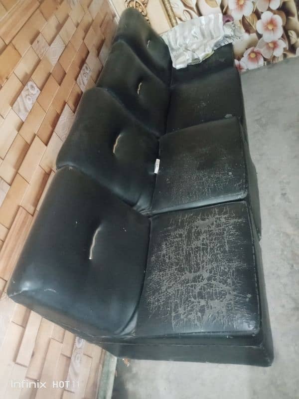 04 Nos Single Sofa 1