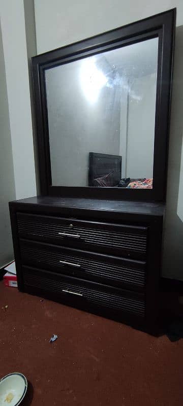 dressing table 1